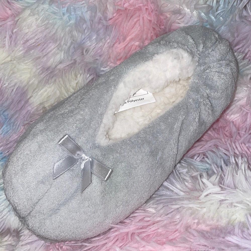 Gold  Coast grey slippers‎ socks small (6)